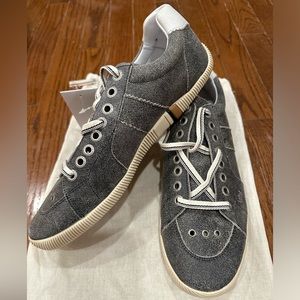 Men’s Osklen Tenis Riva Sneakers, Size 42